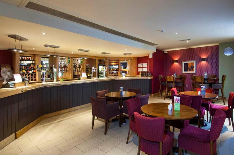 Premier Inn Leicester Fosse Park ภายนอก รูปภาพ