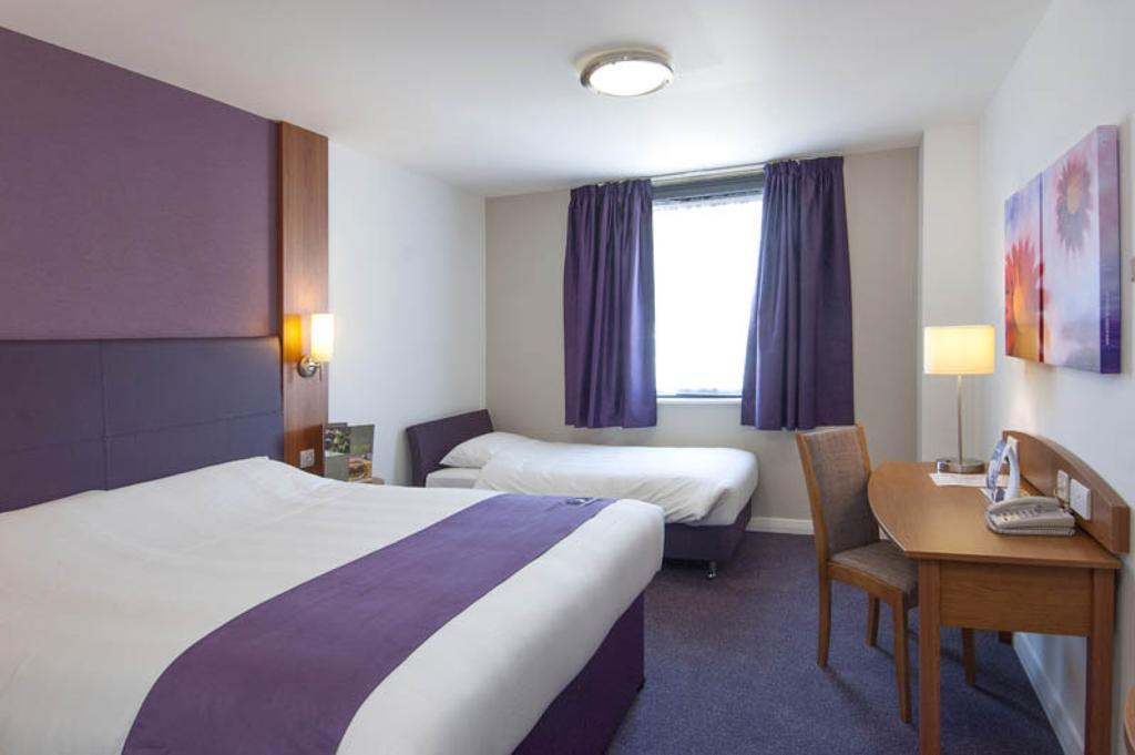 Premier Inn Leicester Fosse Park ภายนอก รูปภาพ