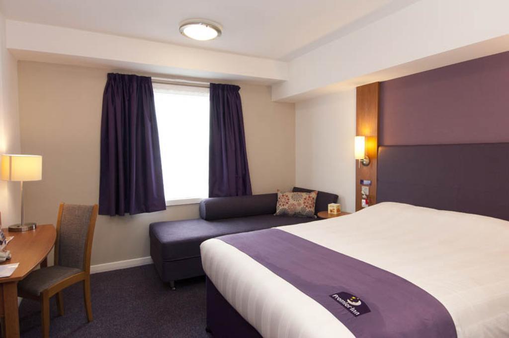 Premier Inn Leicester Fosse Park ภายนอก รูปภาพ