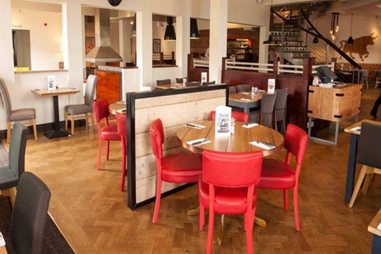 Premier Inn Leicester Fosse Park ภายนอก รูปภาพ